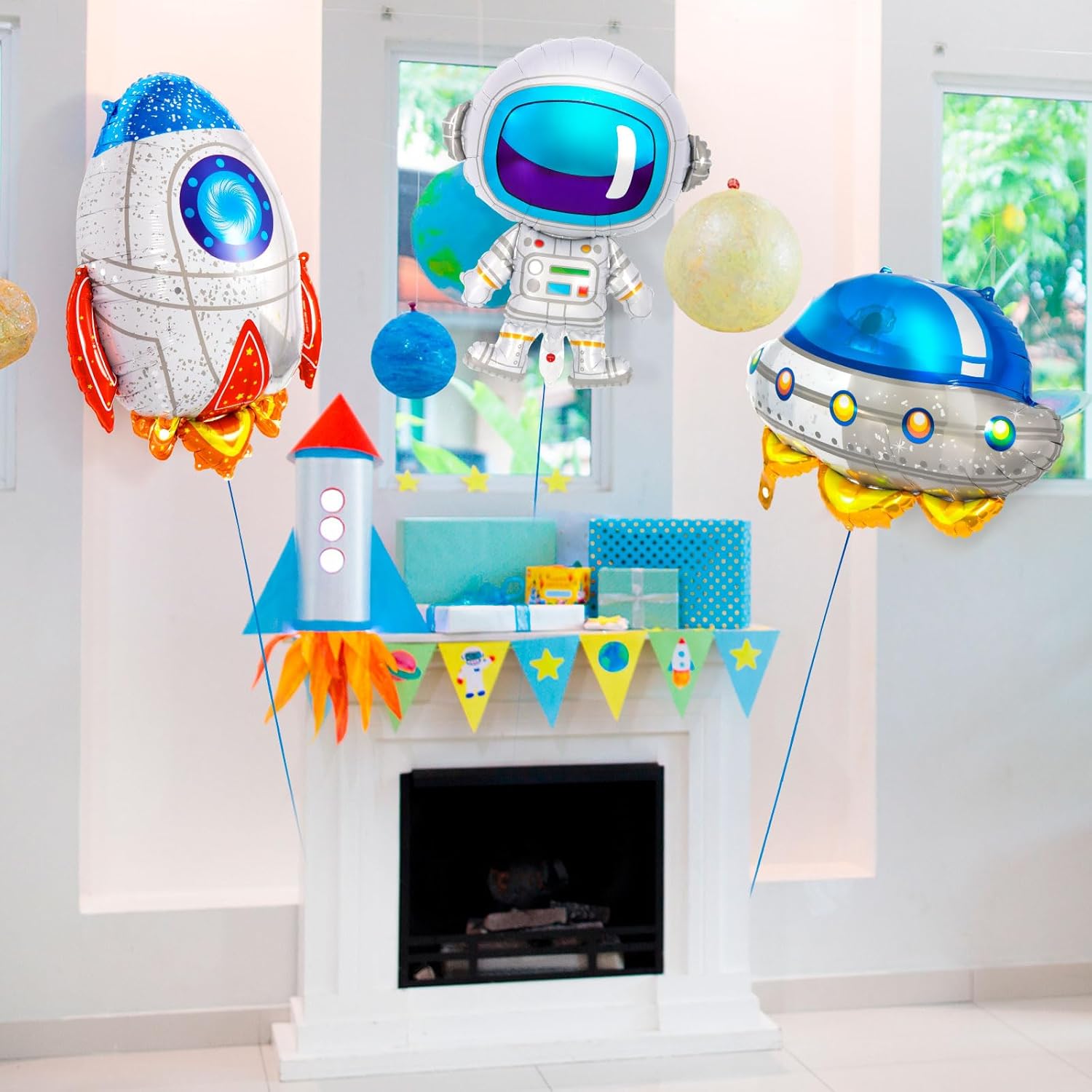 6 Pcs Astronaut UFO Rocket Foil Balloons for Kids