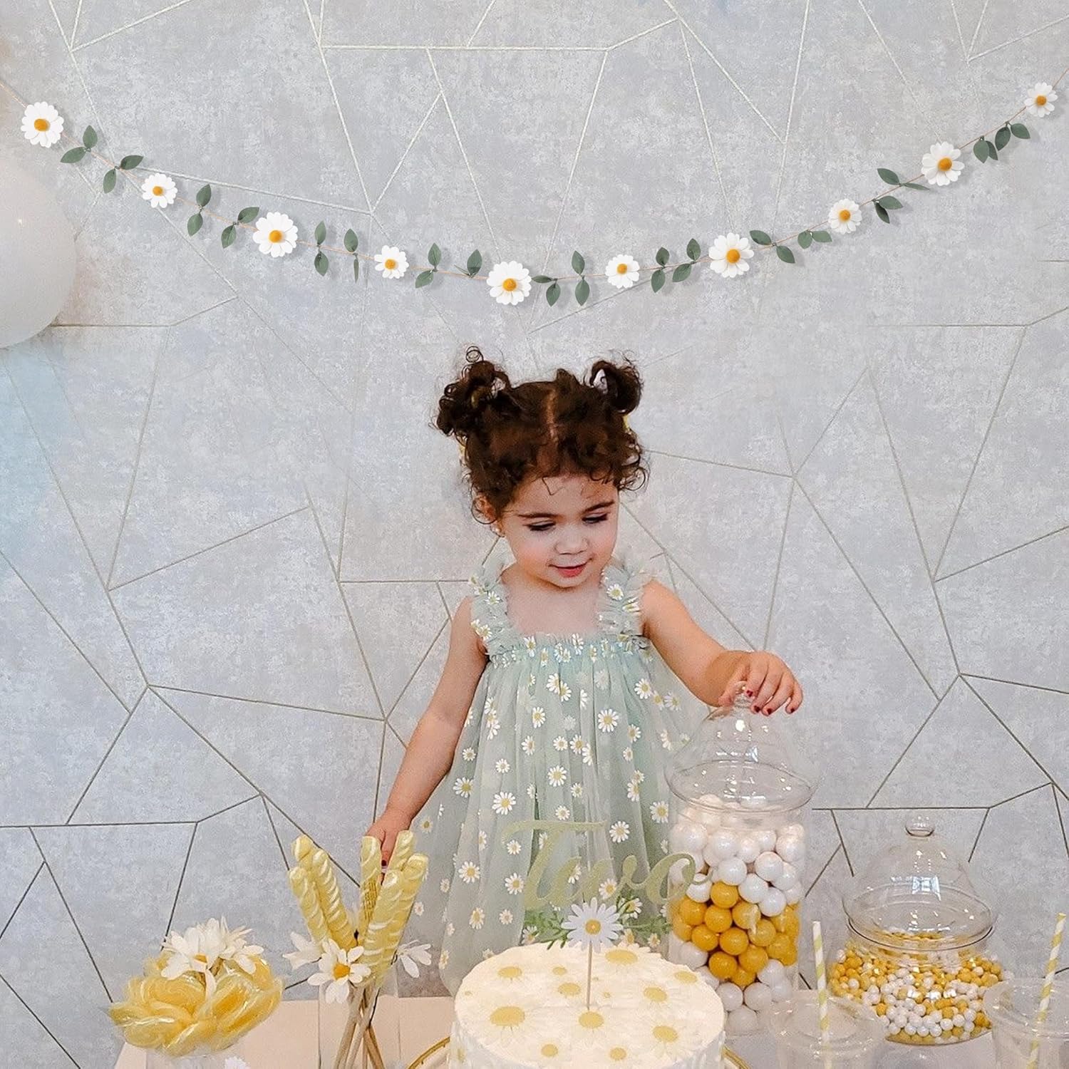 Wool Felt Daisy Chain Banner Garland for Birthday Decorations